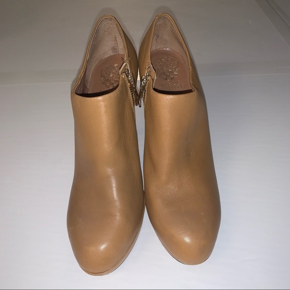 Vince Camuto ‘Elvin’ Booties - Picture 2 of 12
